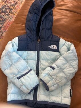 The North Face Baby Navy Blue Puffer Jacket (6-12M)